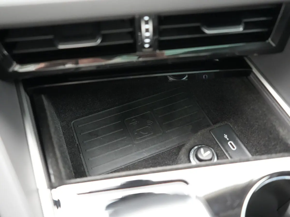 3.0 TSi eHybrid 4MOTION PHEV 381pk Dealer O.H. | SOH 91,3% | Trekhaak Af Fabriek | Luchtvering | Panodak | Adaptive Cruise | Dynaudio | 360 Camera | Head Up | Lederen Comfortstoelen Memory &