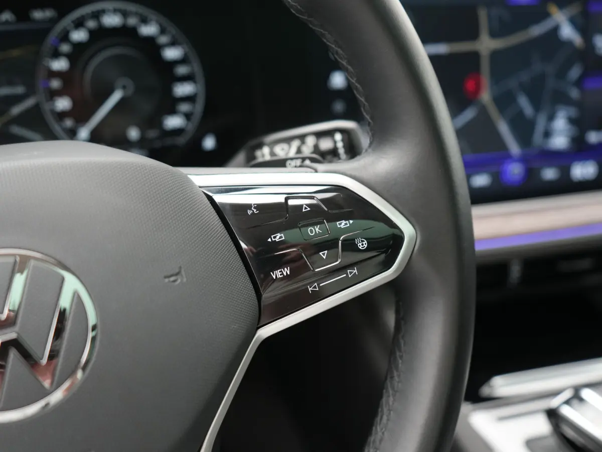 3.0 TSi eHybrid 4MOTION PHEV 381pk Dealer O.H. | SOH 91,3% | Trekhaak Af Fabriek | Luchtvering | Panodak | Adaptive Cruise | Dynaudio | 360 Camera | Head Up | Lederen Comfortstoelen Memory &