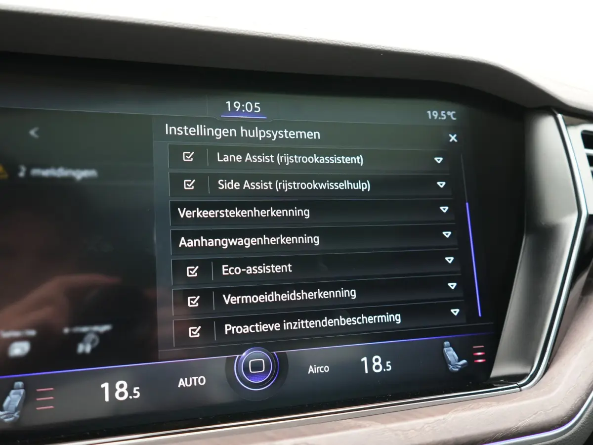 3.0 TSi eHybrid 4MOTION PHEV 381pk Dealer O.H. | SOH 91,3% | Trekhaak Af Fabriek | Luchtvering | Panodak | Adaptive Cruise | Dynaudio | 360 Camera | Head Up | Lederen Comfortstoelen Memory &