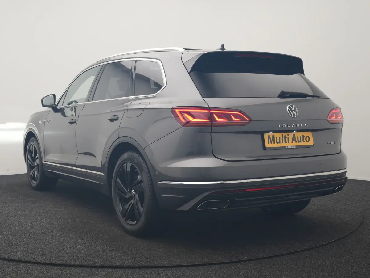 3.0 TSi eHybrid 4MOTION PHEV 381pk Dealer O.H. | SOH 91,3% | Trekhaak Af Fabriek | Luchtvering | Panodak | Adaptive Cruise | Dynaudio | 360 Camera | Head Up | Lederen Comfortstoelen Memory &