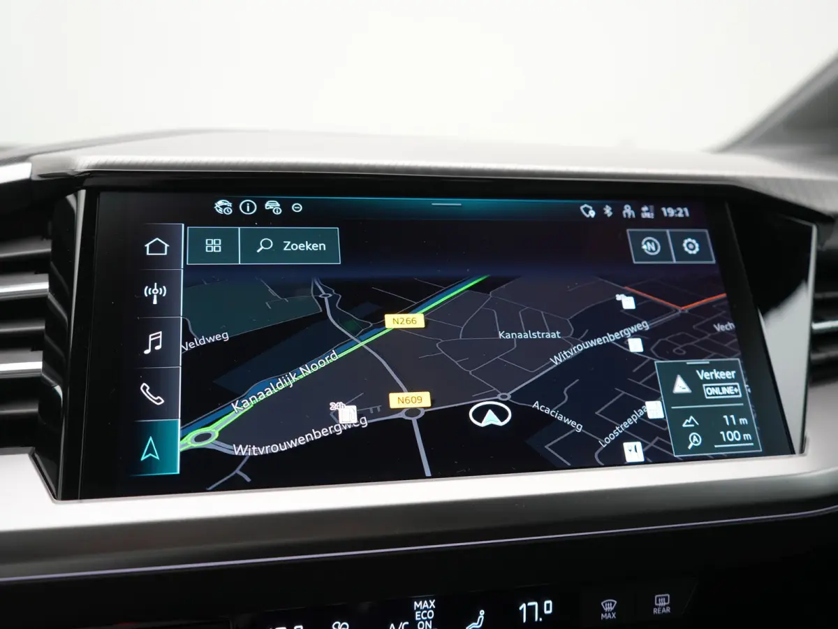 40 Edition 77 kWh 204pk Dealer O.H. | Adaptive Cruise | Head Up | Camera | Sportstoelen Memory & Verwarmd | Stuur Verwarmd | Apple Carplay | Navigatie | DAB | 19"L.M |