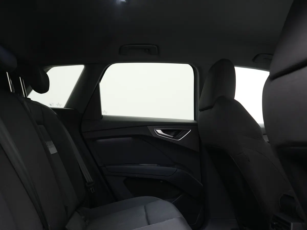 40 Edition 77 kWh 204pk Dealer O.H. | Adaptive Cruise | Head Up | Camera | Sportstoelen Memory & Verwarmd | Stuur Verwarmd | Apple Carplay | Navigatie | DAB | 19"L.M |