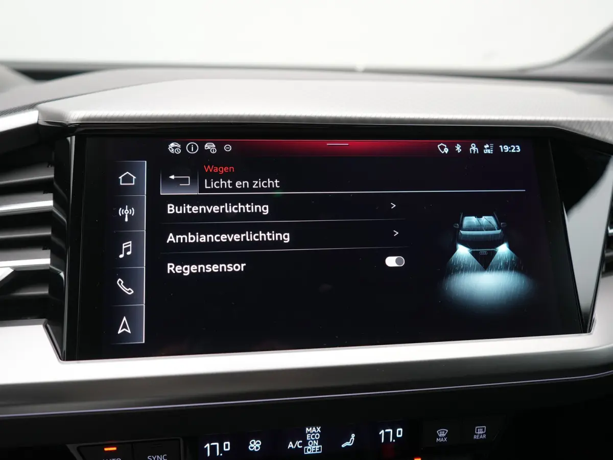 40 Edition 77 kWh 204pk Dealer O.H. | Adaptive Cruise | Head Up | Camera | Sportstoelen Memory & Verwarmd | Stuur Verwarmd | Apple Carplay | Navigatie | DAB | 19"L.M |