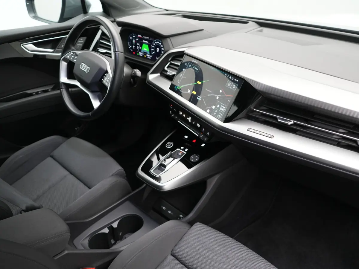 40 Edition 77 kWh 204pk Dealer O.H. | Adaptive Cruise | Head Up | Camera | Sportstoelen Memory & Verwarmd | Stuur Verwarmd | Apple Carplay | Navigatie | DAB | 19"L.M |