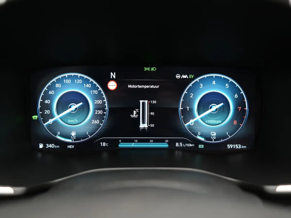 1.6 T-GDI PHEV Premium Sky 7 Persoons 266pk Dealer O.H. | SOH 97,1% | Trekhaak Af Fabriek | Panodak | Adaptive Cruise | Head Up | 360 Camera | Lederen Sportstoelen Memory & Ventilatie | BLIS