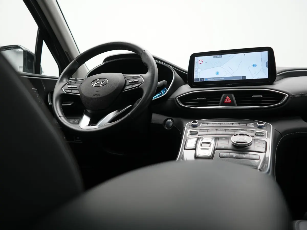 1.6 T-GDI PHEV Premium Sky 7 Persoons 266pk Dealer O.H. | SOH 97,1% | Trekhaak Af Fabriek | Panodak | Adaptive Cruise | Head Up | 360 Camera | Lederen Sportstoelen Memory & Ventilatie | BLIS