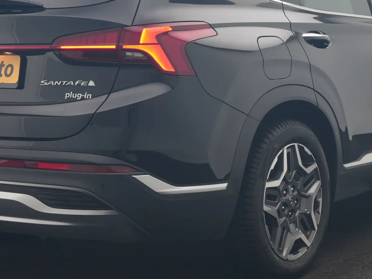 1.6 T-GDI PHEV Premium Sky 7 Persoons 266pk Dealer O.H. | SOH 97,1% | Trekhaak Af Fabriek | Panodak | Adaptive Cruise | Head Up | 360 Camera | Lederen Sportstoelen Memory & Ventilatie | BLIS