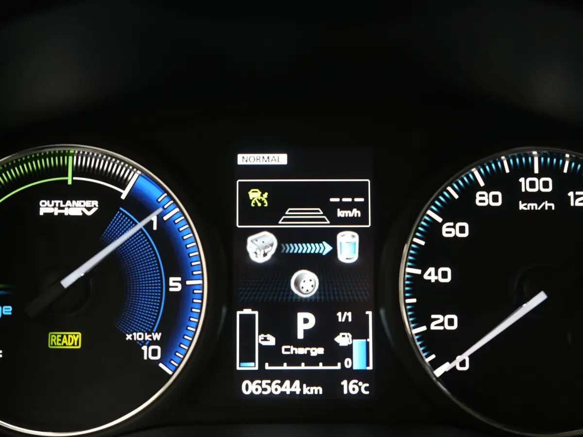 2.4 PHEV Intense 225pk Dealer O.H. | Adaptive Cruise | 360 Camera | Alcantara Sportstoelen Verwarmd | BLIS | Keyless | Stuur Verwarmd | Apple Carplay | DAB | Plug In Hybrid |