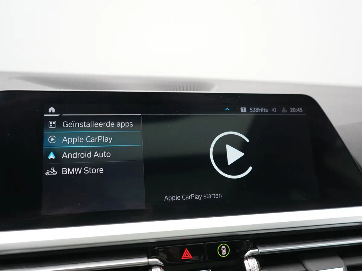 320e Sportline PHEV Dealer O.H. | SOH 95,4% | Panodak | Adaptive Cruise | Camera | Sfeerverlichting | Sportstoelen Verwarmd | BLIS | Apple Carplay | Navigatie | DAB | Plug In Hybrid |