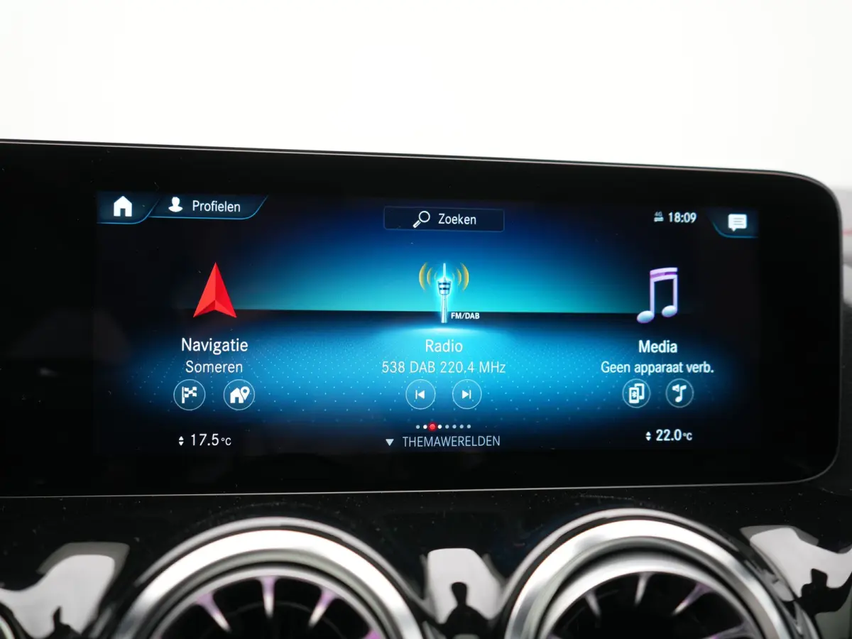 250 AMG Line 67 kWh 190pk Dealer O.H. | SOH 96,5% | | Panodak | Camera | Sfeerverlichting | Alcantara Sportstoelen Verwarmd | BLIS | Keyless | Apple Carplay | Cruise Control | Navigatie | DA