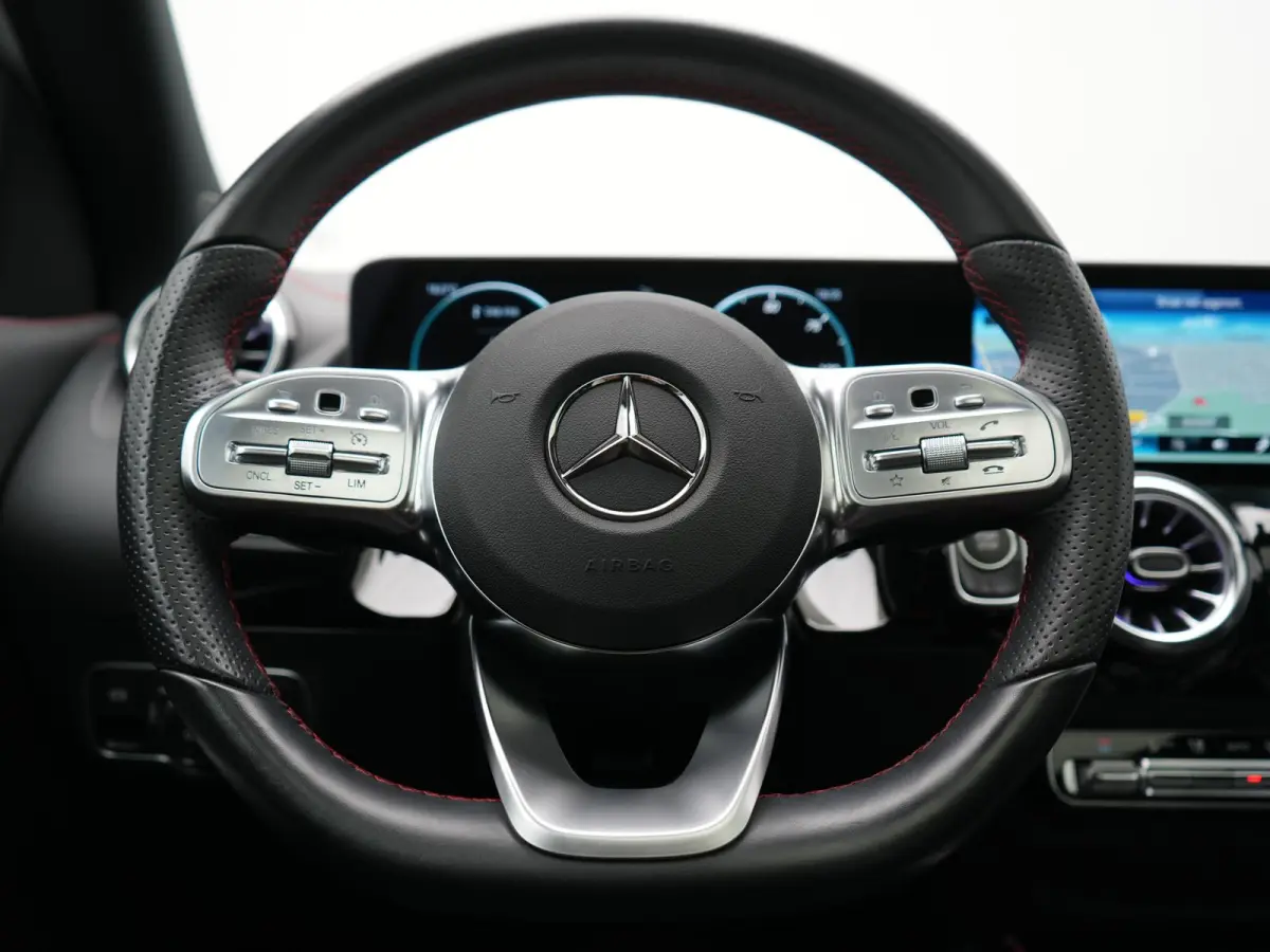 250 AMG Line 67 kWh 190pk Dealer O.H. | SOH 96,5% | | Panodak | Camera | Sfeerverlichting | Alcantara Sportstoelen Verwarmd | BLIS | Keyless | Apple Carplay | Cruise Control | Navigatie | DA