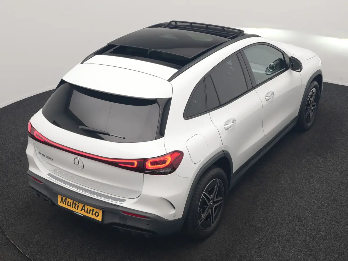 250 AMG Line 67 kWh 190pk Dealer O.H. | Panodak | Camera | Sfeerverlichting | Alcantara Sportstoelen Verwarmd | BLIS | Keyless | Apple Carplay | Cruise Control | Navigatie | DAB | Virtual |