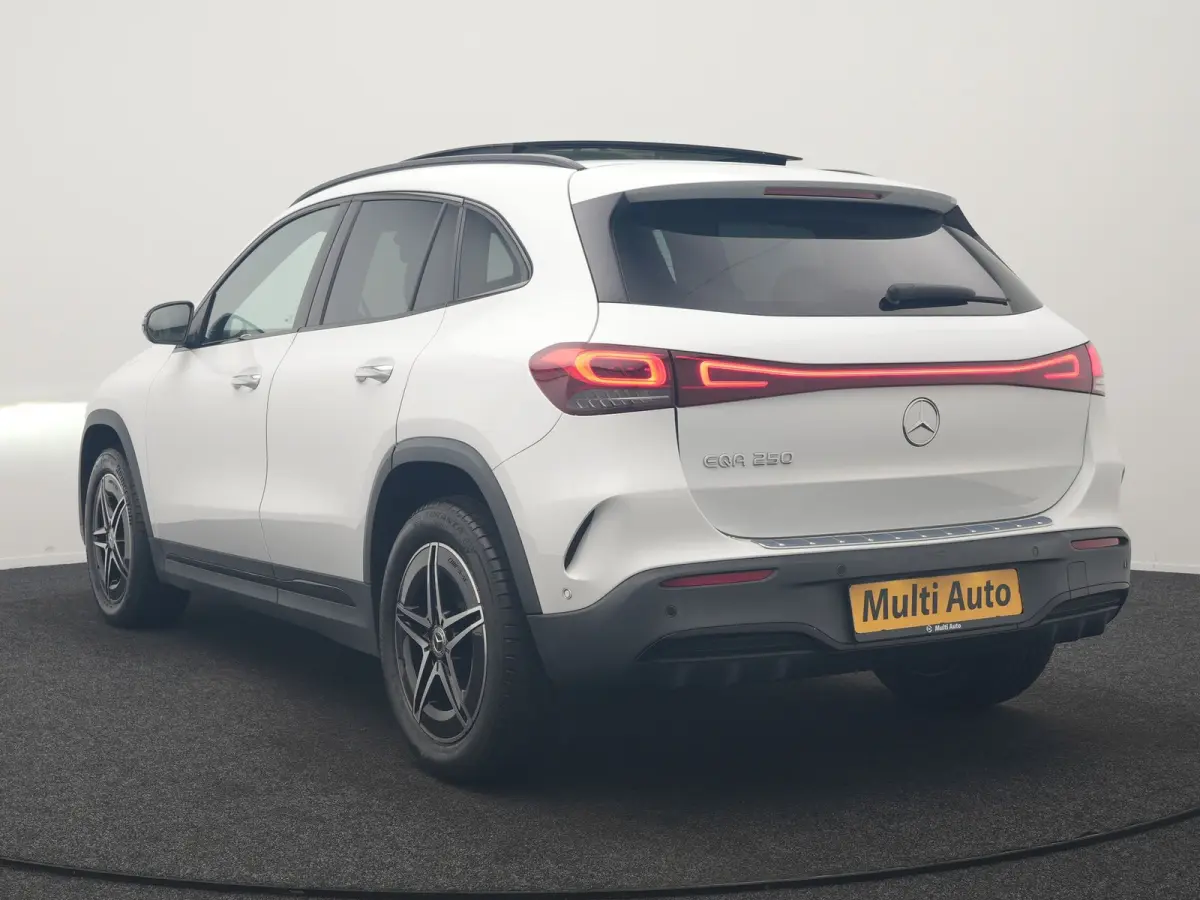 250 AMG Line 67 kWh 190pk Dealer O.H. | SOH 96,5% | | Panodak | Camera | Sfeerverlichting | Alcantara Sportstoelen Verwarmd | BLIS | Keyless | Apple Carplay | Cruise Control | Navigatie | DA