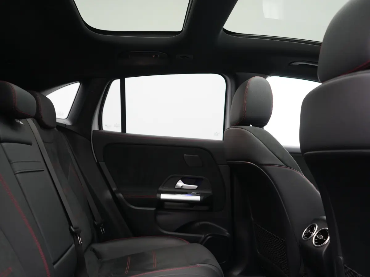 250 AMG Line 67 kWh 190pk Dealer O.H. | SOH 96,5% | | Panodak | Camera | Sfeerverlichting | Alcantara Sportstoelen Verwarmd | BLIS | Keyless | Apple Carplay | Cruise Control | Navigatie | DA
