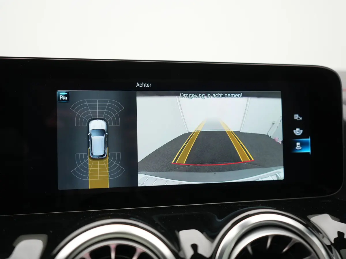 250 AMG Line 67 kWh 190pk Dealer O.H. | SOH 96,5% | | Panodak | Camera | Sfeerverlichting | Alcantara Sportstoelen Verwarmd | BLIS | Keyless | Apple Carplay | Cruise Control | Navigatie | DA