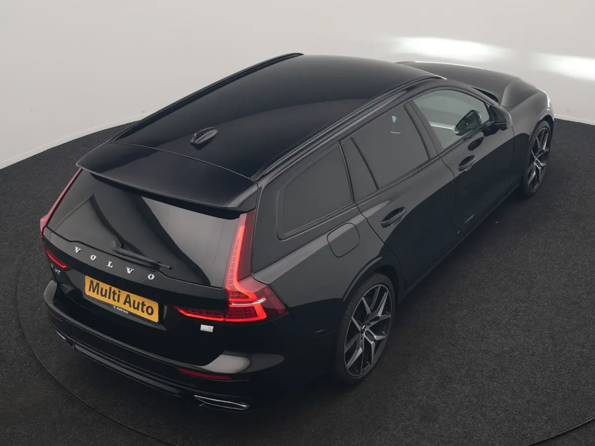 T6 Recharge AWD R-Design PHEV 340pk Dealer O.H. | SOH 82,8% | Camera | Harman / Kardon | Lederen Sportstoelen Memory & Verwarmd | Stuur Verwarmd | Keyless | BLIS | Cruise Control | Apple Car