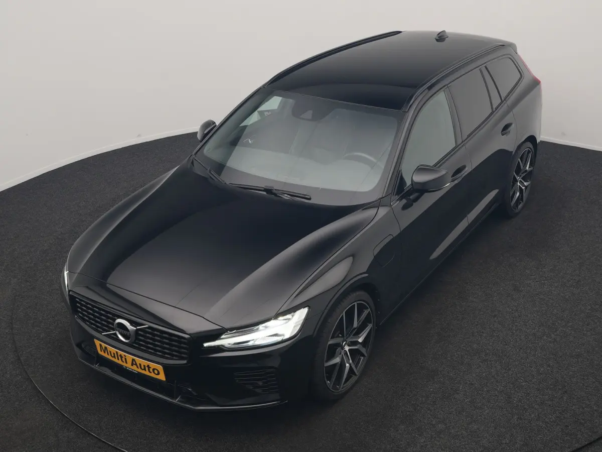 T6 Recharge AWD R-Design PHEV 340pk Dealer O.H. | SOH 82,8% | Camera | Harman / Kardon | Lederen Sportstoelen Memory & Verwarmd | Stuur Verwarmd | Keyless | BLIS | Cruise Control | Apple Car