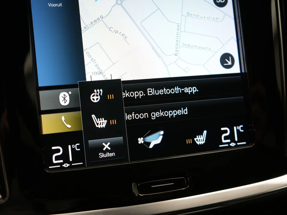 T6 Recharge AWD R-Design PHEV 340pk Dealer O.H. | SOH 82,8% | Camera | Harman / Kardon | Lederen Sportstoelen Memory & Verwarmd | Stuur Verwarmd | Keyless | BLIS | Cruise Control | Apple Car
