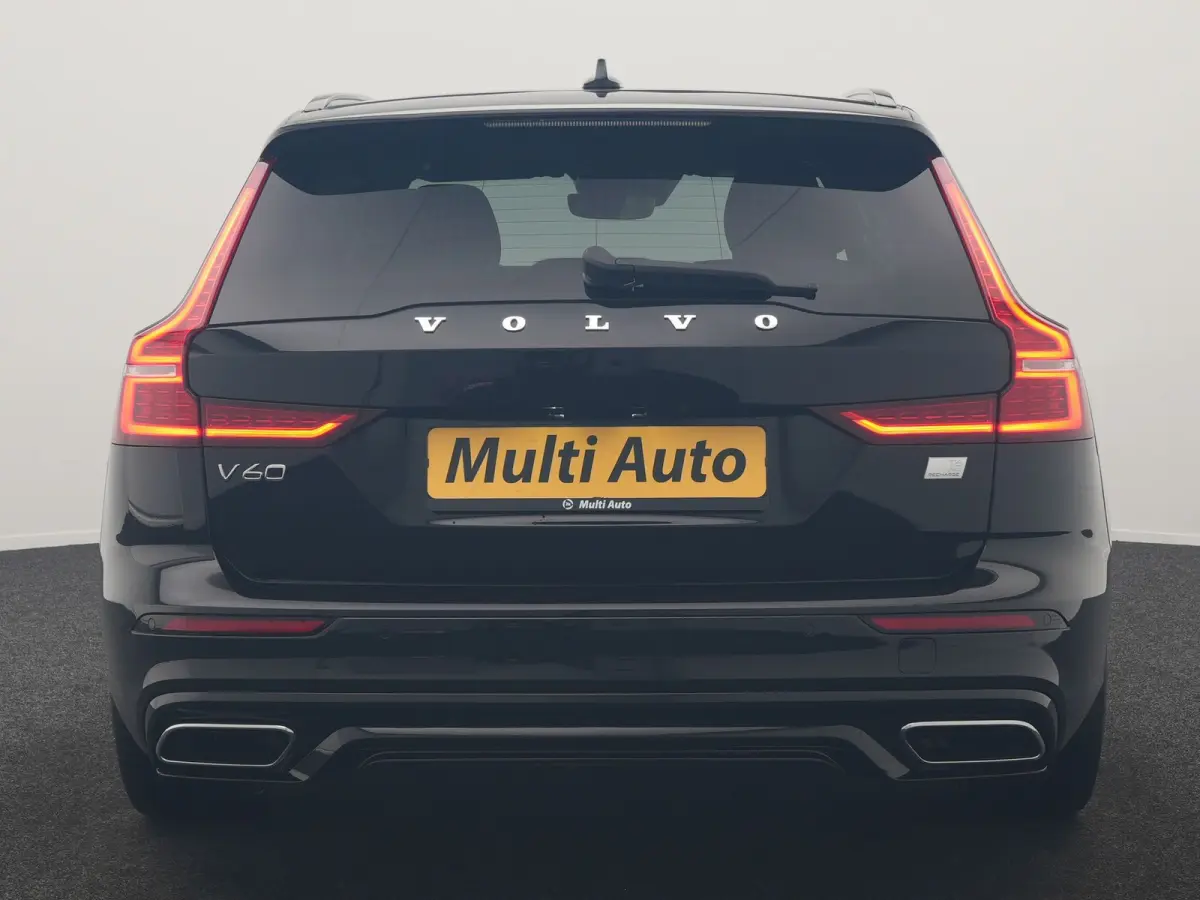 T6 Recharge AWD R-Design PHEV 340pk Dealer O.H. | SOH 82,8% | Camera | Harman / Kardon | Lederen Sportstoelen Memory & Verwarmd | Stuur Verwarmd | Keyless | BLIS | Cruise Control | Apple Car