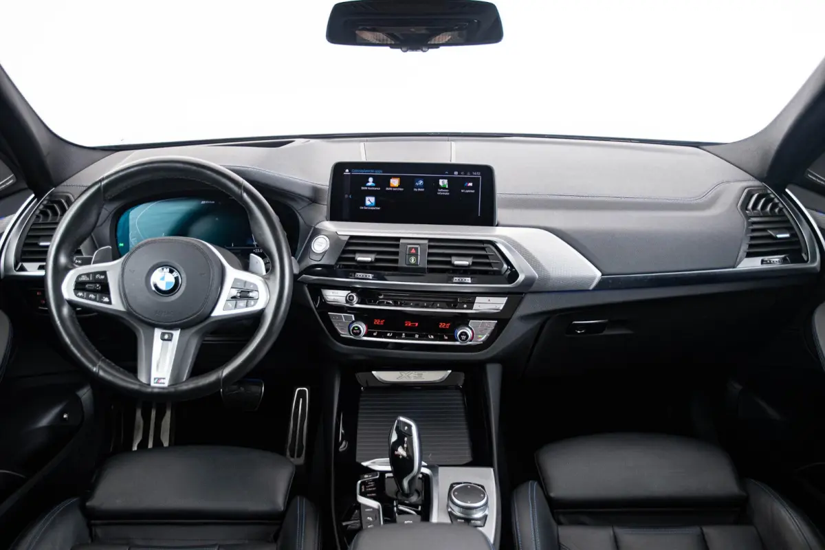 xDrive30e High Executive M Sport - Trekhaak - Panoramadak - Driving/Parking assistant plus - Comfort Access - Stoelverwarming voor/achter - Head up - Harman Kardon - Ambiance verlichting -