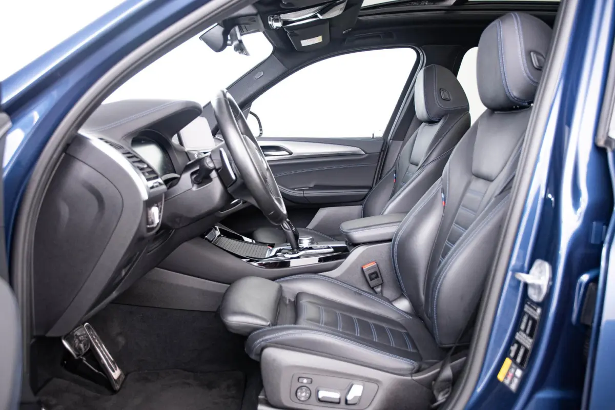 xDrive30e High Executive M Sport - Trekhaak - Panoramadak - Driving/Parking assistant plus - Comfort Access - Stoelverwarming voor/achter - Head up - Harman Kardon - Ambiance verlichting -