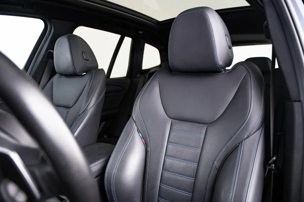 xDrive30e High Executive M Sport - Trekhaak - Panoramadak - Driving/Parking assistant plus - Comfort Access - Stoelverwarming voor/achter - Head up - Harman Kardon - Ambiance verlichting -