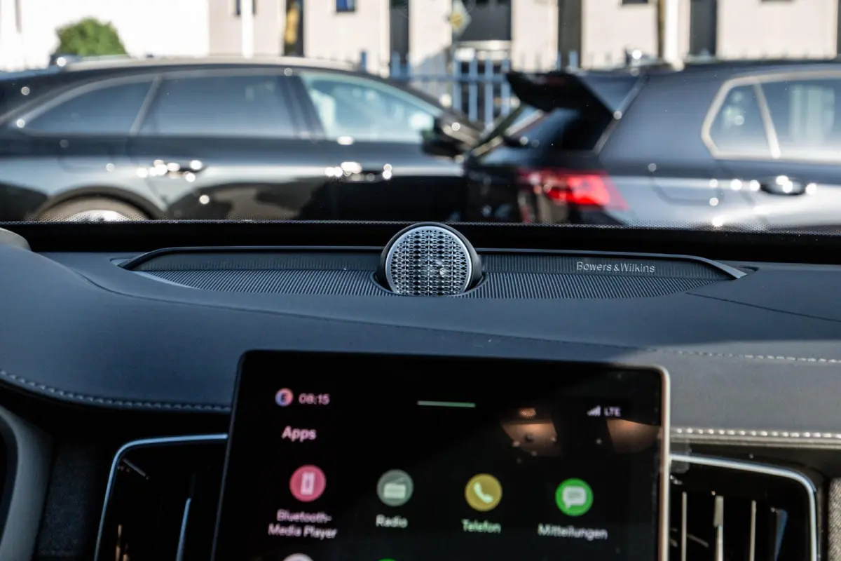 2.0 T8 Plug-in hybrid AWD Ultra Dark Exec. Ed.