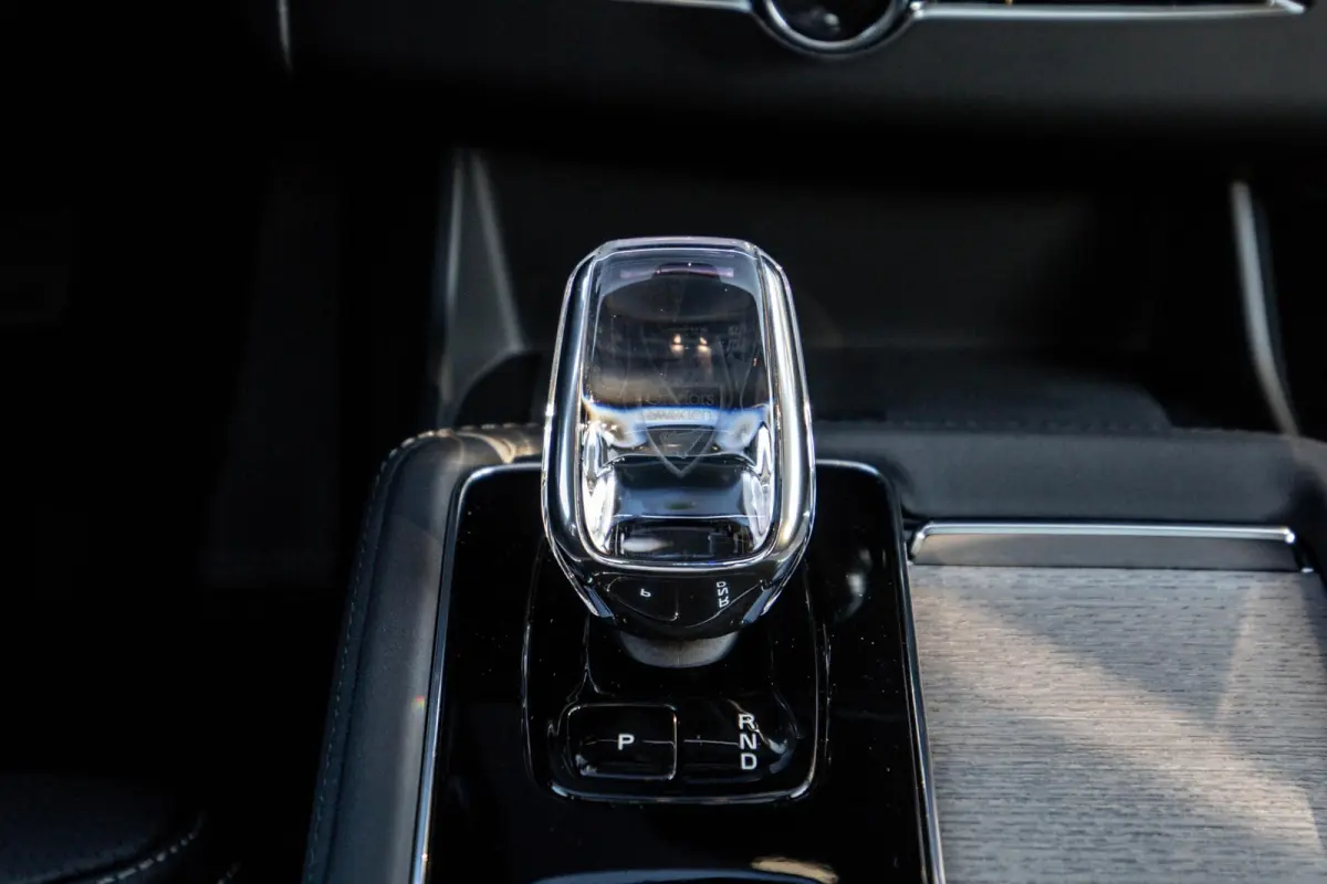 2.0 T8 Plug-in hybrid AWD Ultra Dark Exec. Ed.