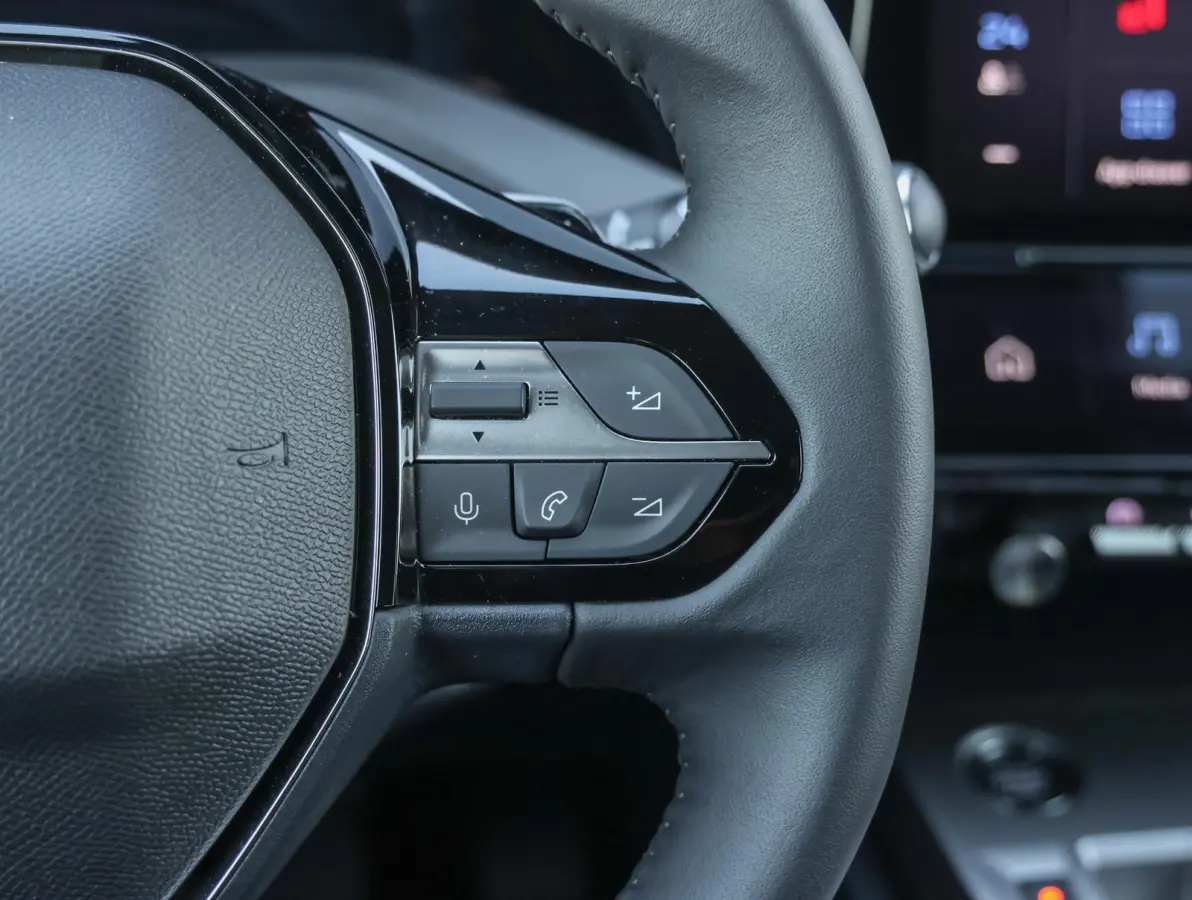 1.2 Hybrid 145 e-DCS6 Allure Demo deal ! | Stoelverwarming/stuur | 360* camera | Adaptieve cruise control | Apple Carplay & Android Auto
