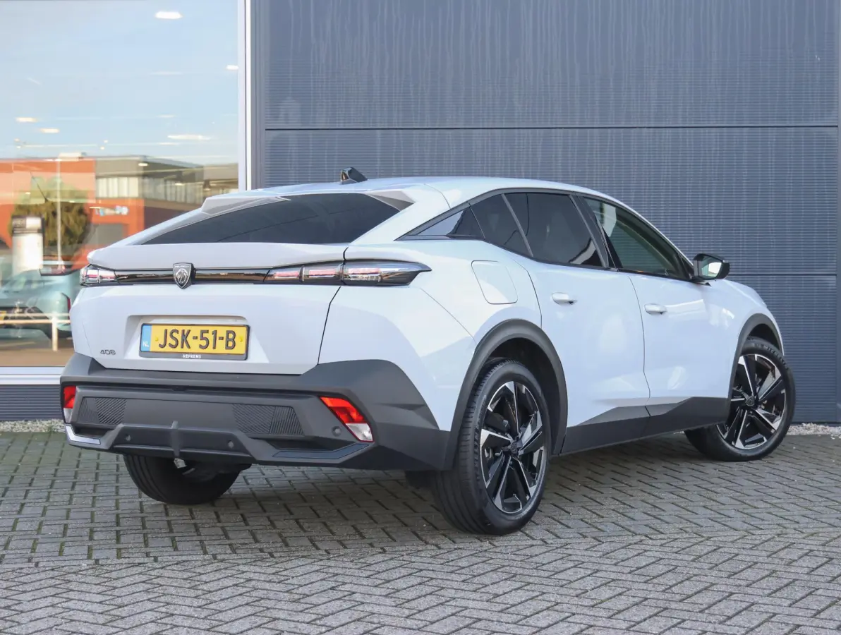 1.2 Hybrid 145 e-DCS6 Allure Demo deal ! | Stoelverwarming/stuur | 360* camera | Adaptieve cruise control | Apple Carplay & Android Auto