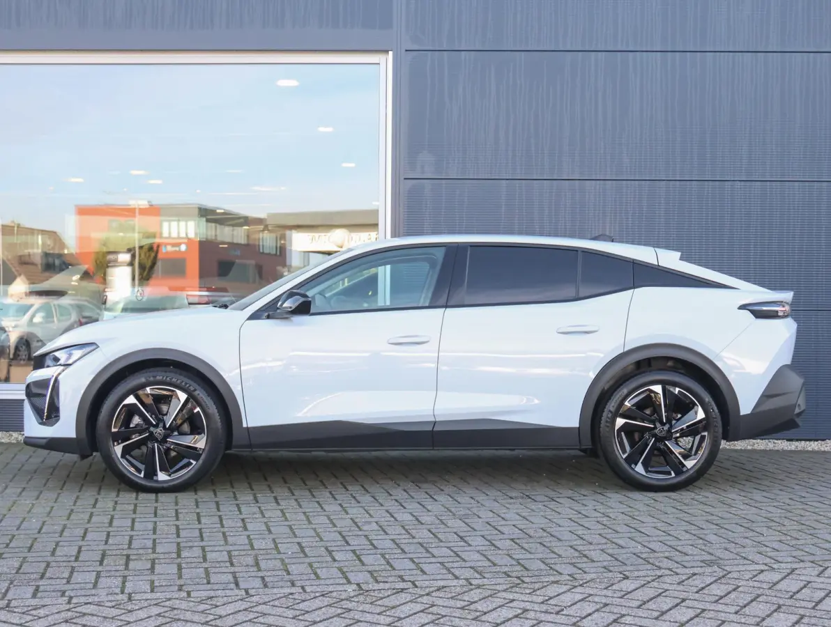 1.2 Hybrid 145 e-DCS6 Allure Demo deal ! | Stoelverwarming/stuur | 360* camera | Adaptieve cruise control | Apple Carplay & Android Auto