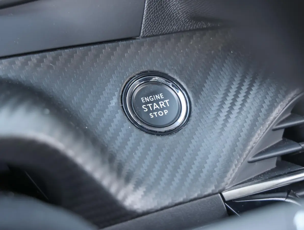 1.2 Hybrid 145 Allure Camera | 8 jaar garantie! | 360* vision camera | Isofix | Navigatie | Apple Carplay & Android Auto