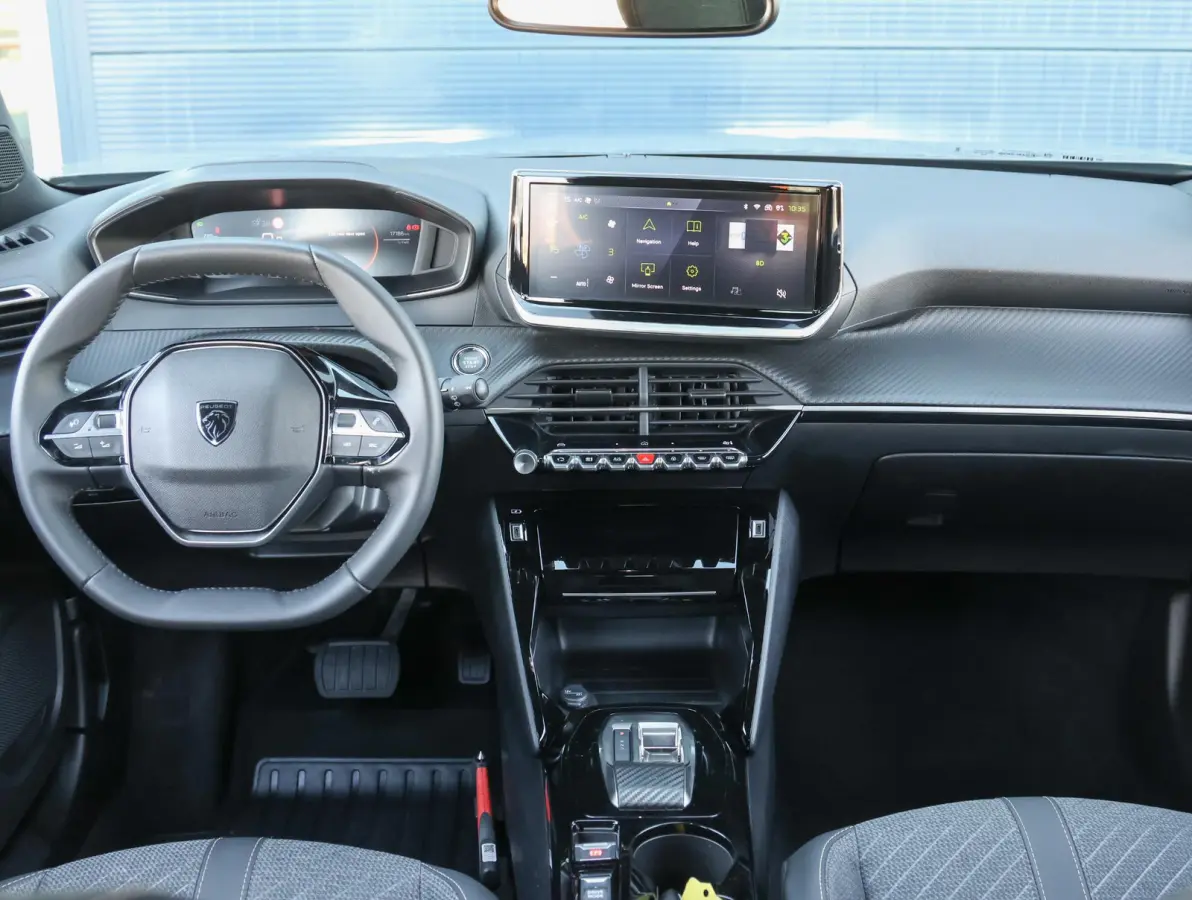 1.2 Hybrid 145 Allure Camera | 8 jaar garantie! | 360* vision camera | Isofix | Navigatie | Apple Carplay & Android Auto
