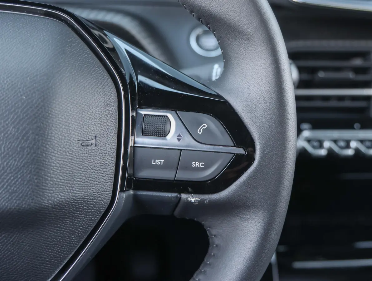 1.2 Hybrid 145 Allure Camera | 8 jaar garantie! | 360* vision camera | Isofix | Navigatie | Apple Carplay & Android Auto
