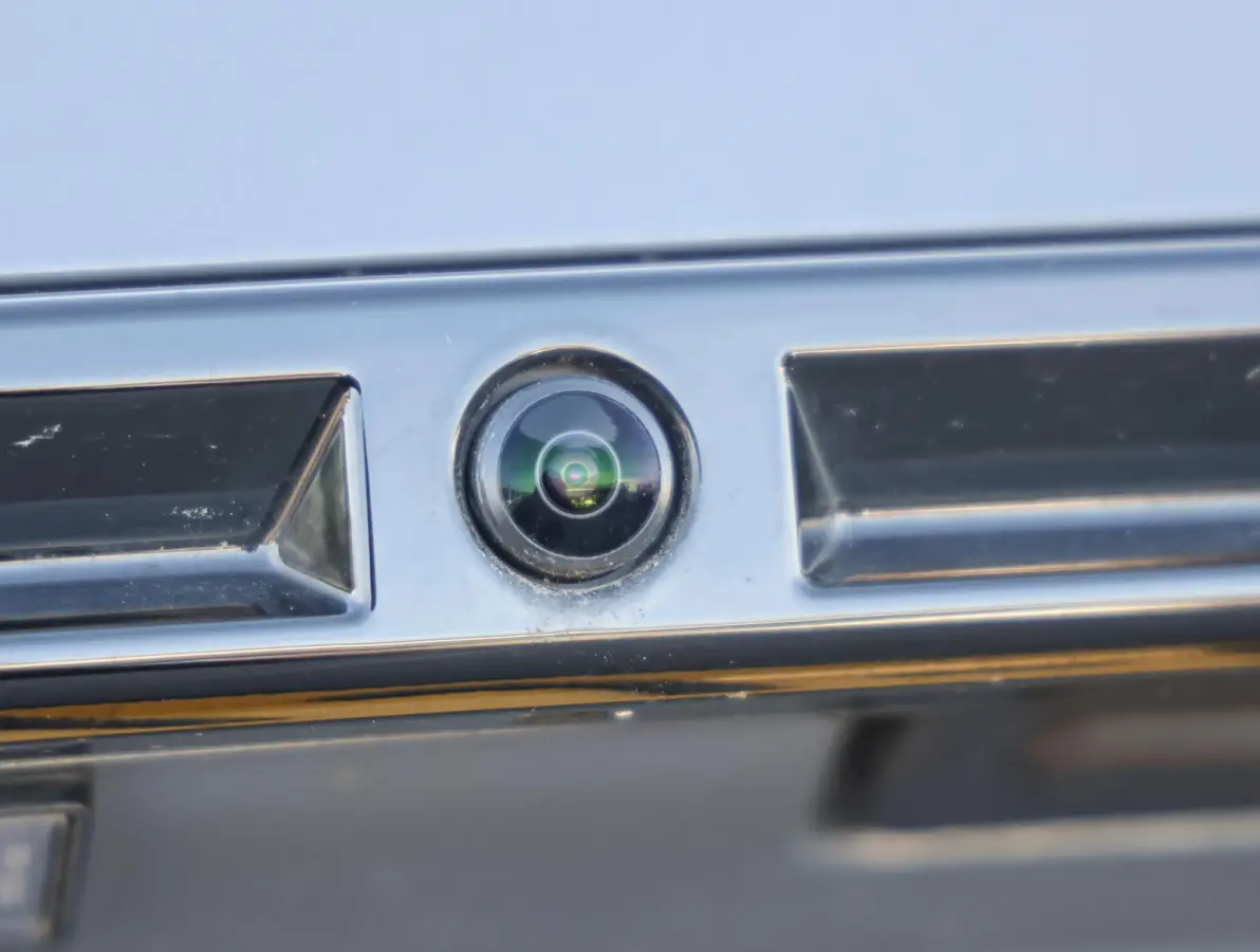 1.2 Hybrid 145 Allure Camera | 8 jaar garantie! | 360* vision camera | Isofix | Navigatie | Apple Carplay & Android Auto