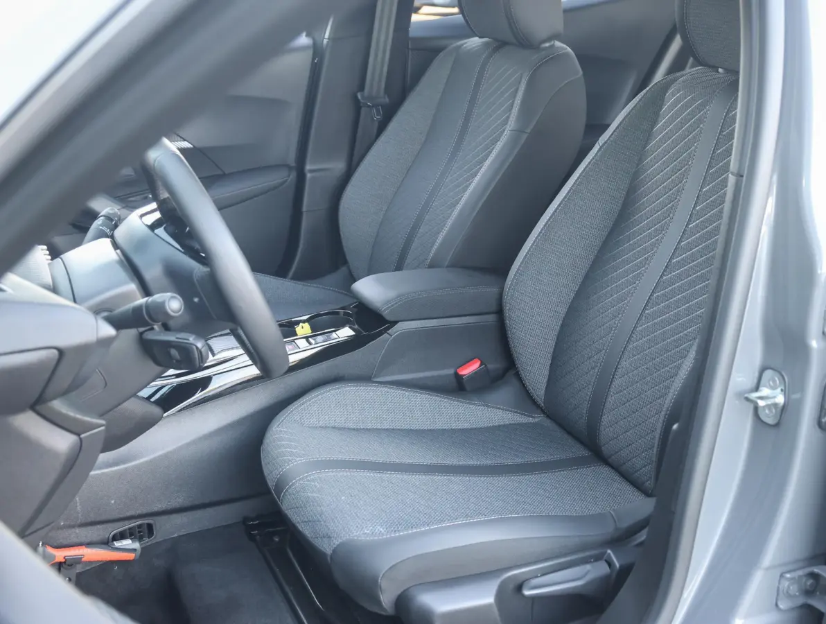1.2 Hybrid 145 Allure Camera | 8 jaar garantie! | 360* vision camera | Isofix | Navigatie | Apple Carplay & Android Auto
