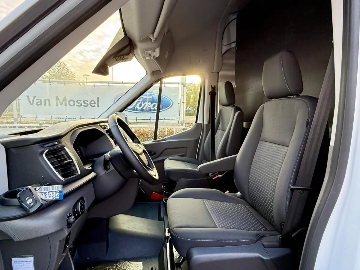 350 L4H3 Trend 89 kWh Navigatie | Adaptieve cruise Controle | Laadruimte inrichting | 360 graden Camera | Apple Carplay & Android Auto