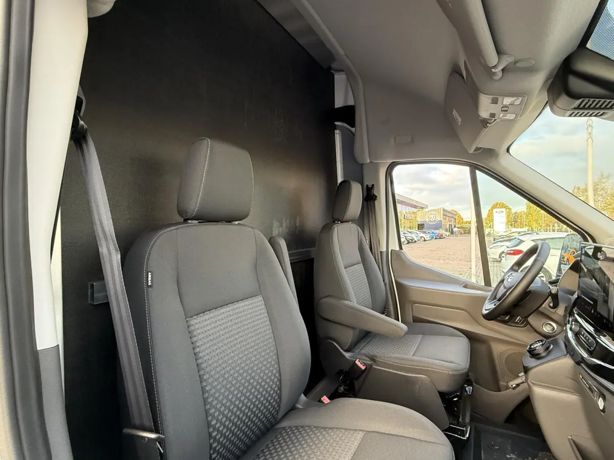 350 L4H3 Trend 89 kWh Navigatie | Adaptieve cruise Controle | Laadruimte inrichting | 360 graden Camera | Apple Carplay & Android Auto