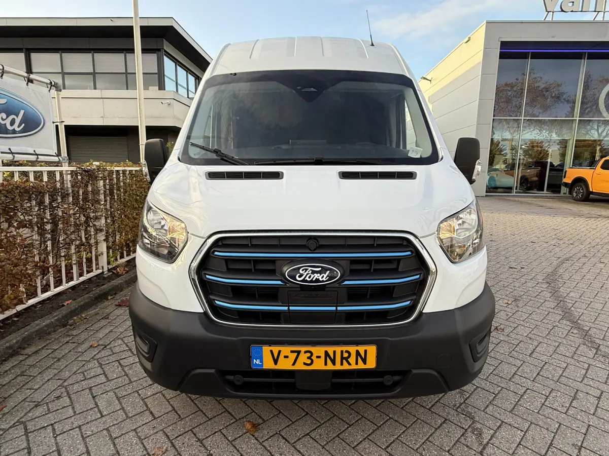 350 L4H3 Trend 89 kWh Navigatie | Adaptieve cruise Controle | Laadruimte inrichting | 360 graden Camera | Apple Carplay & Android Auto