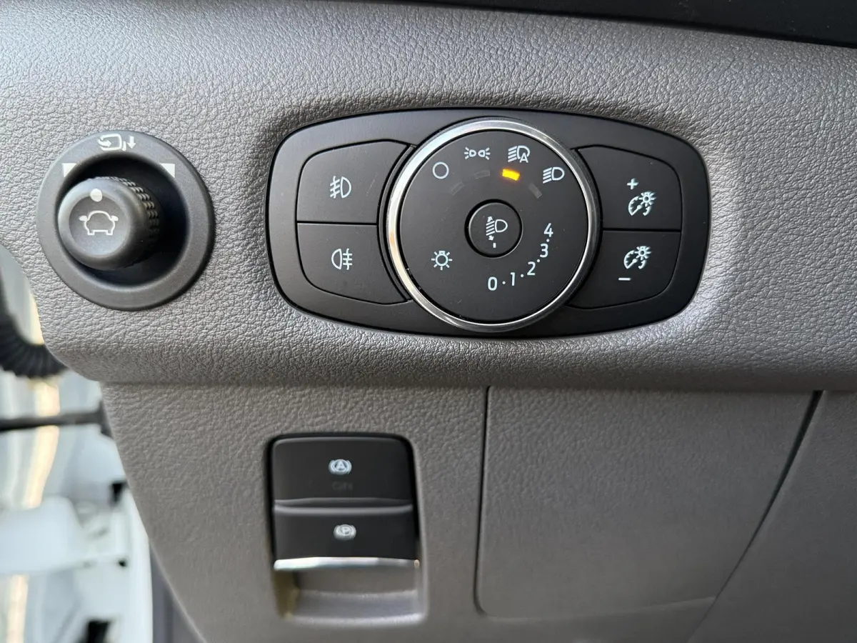 350 L4H3 Trend 89 kWh Navigatie | Adaptieve cruise Controle | Laadruimte inrichting | 360 graden Camera | Apple Carplay & Android Auto