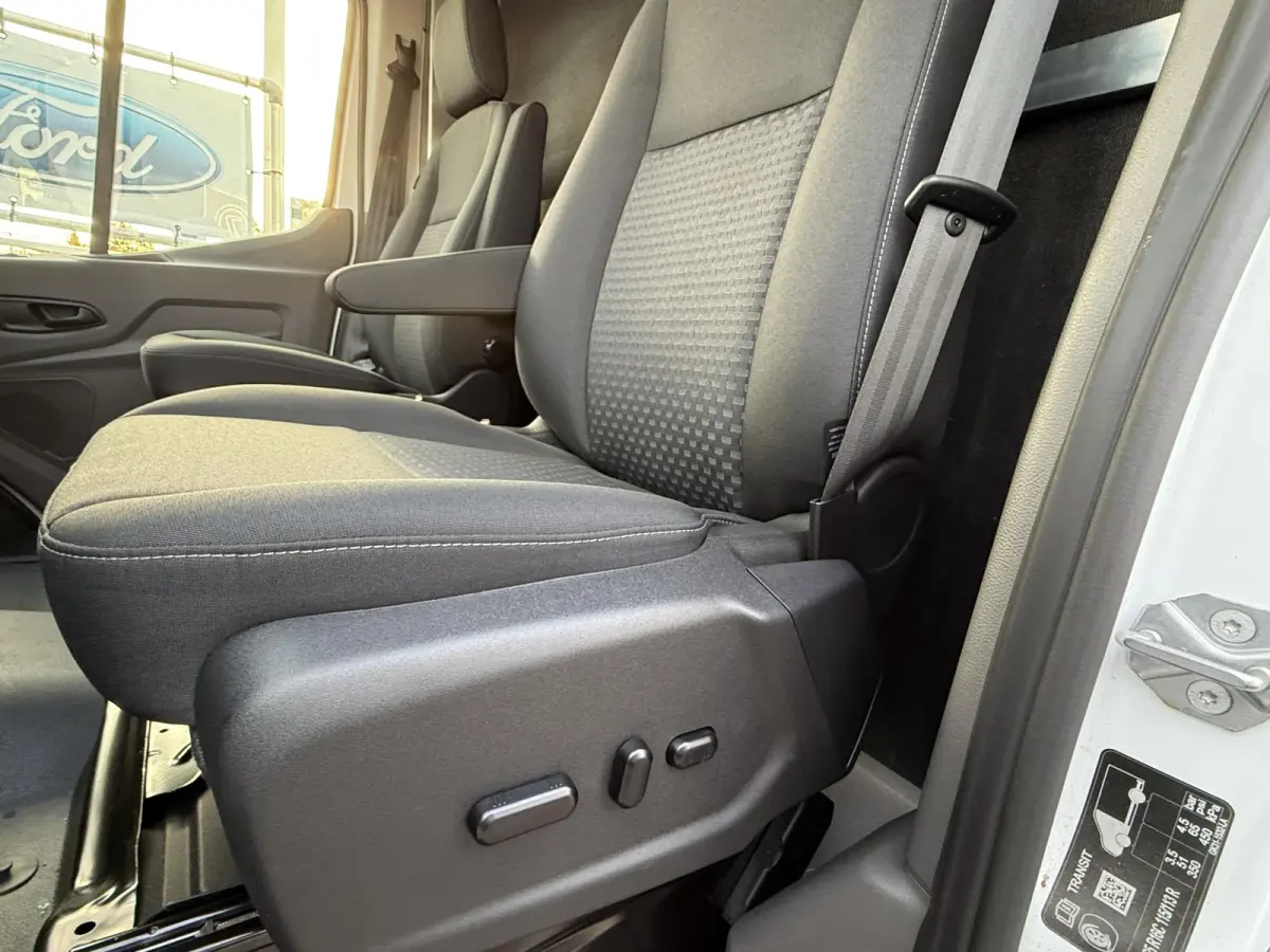 350 L4H3 Trend 89 kWh Navigatie | Adaptieve cruise Controle | Laadruimte inrichting | 360 graden Camera | Apple Carplay & Android Auto