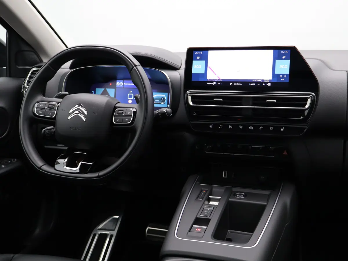 1.6 Plug-in Hybrid 225pk Plus 98,5% SOH | Carplay | Panoramadak | Elek. Verstelbare Stoelen met geheugen | Camera | PDC V+A | Keyless | Origineel NL!