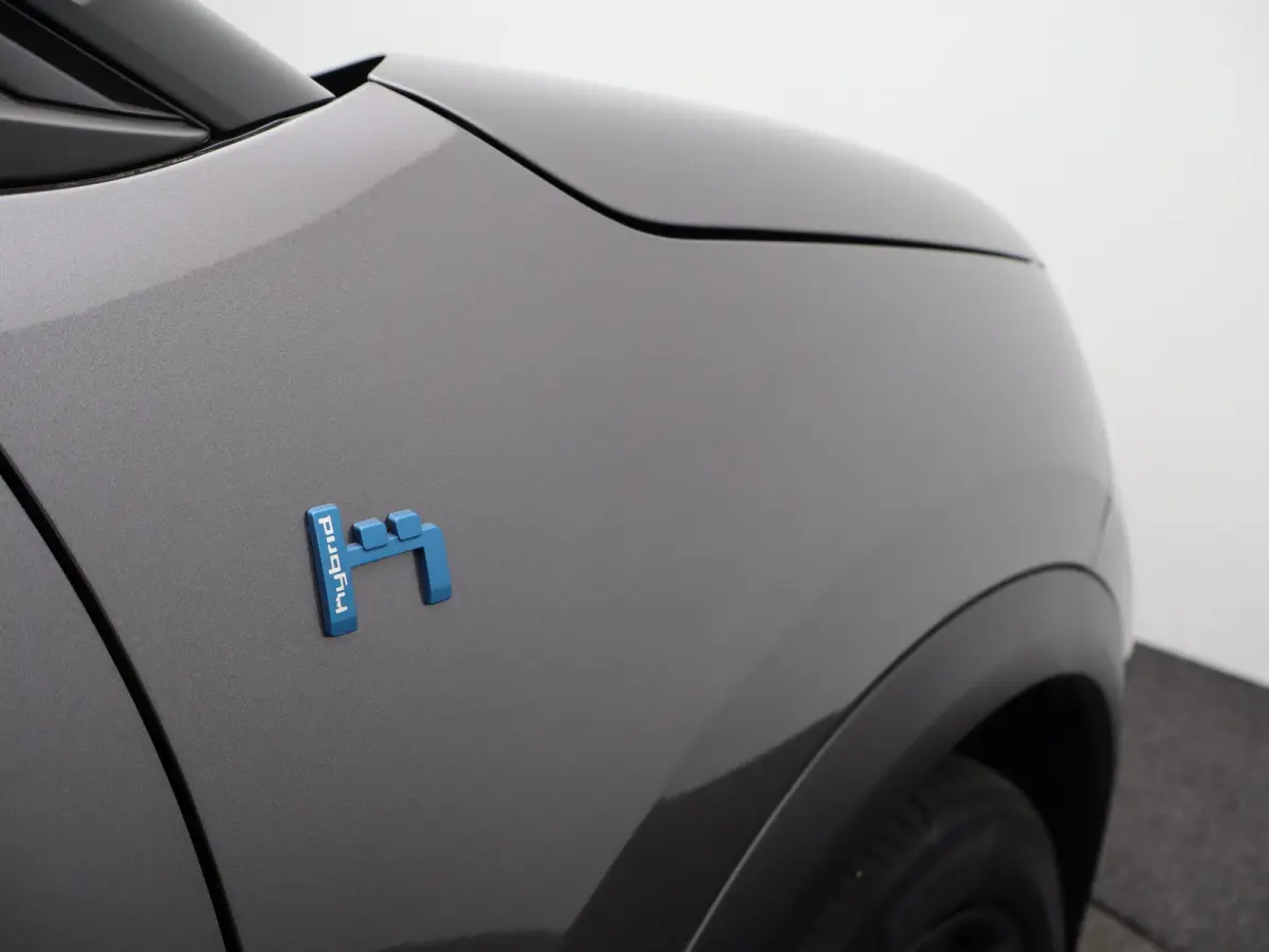 1.6 Plug-in Hybrid 225pk Plus 98,5% SOH | Carplay | Panoramadak | Elek. Verstelbare Stoelen met geheugen | Camera | PDC V+A | Keyless | Origineel NL!