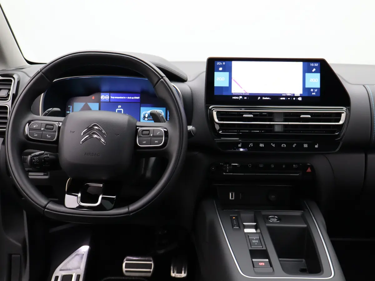1.6 Plug-in Hybrid 225pk Plus 98,5% SOH | Carplay | Panoramadak | Elek. Verstelbare Stoelen met geheugen | Camera | PDC V+A | Keyless | Origineel NL!