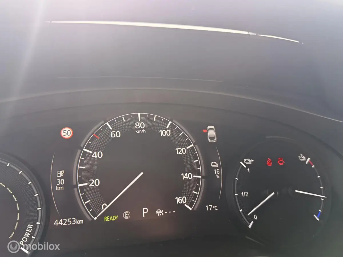 e-SkyActiv 145 | SOH 93% | ACCUGARANTIE | HUD | STOEL- & STUURVERWARMING | ADAPTIVE CRUISE | CAMERA | KEYLESS