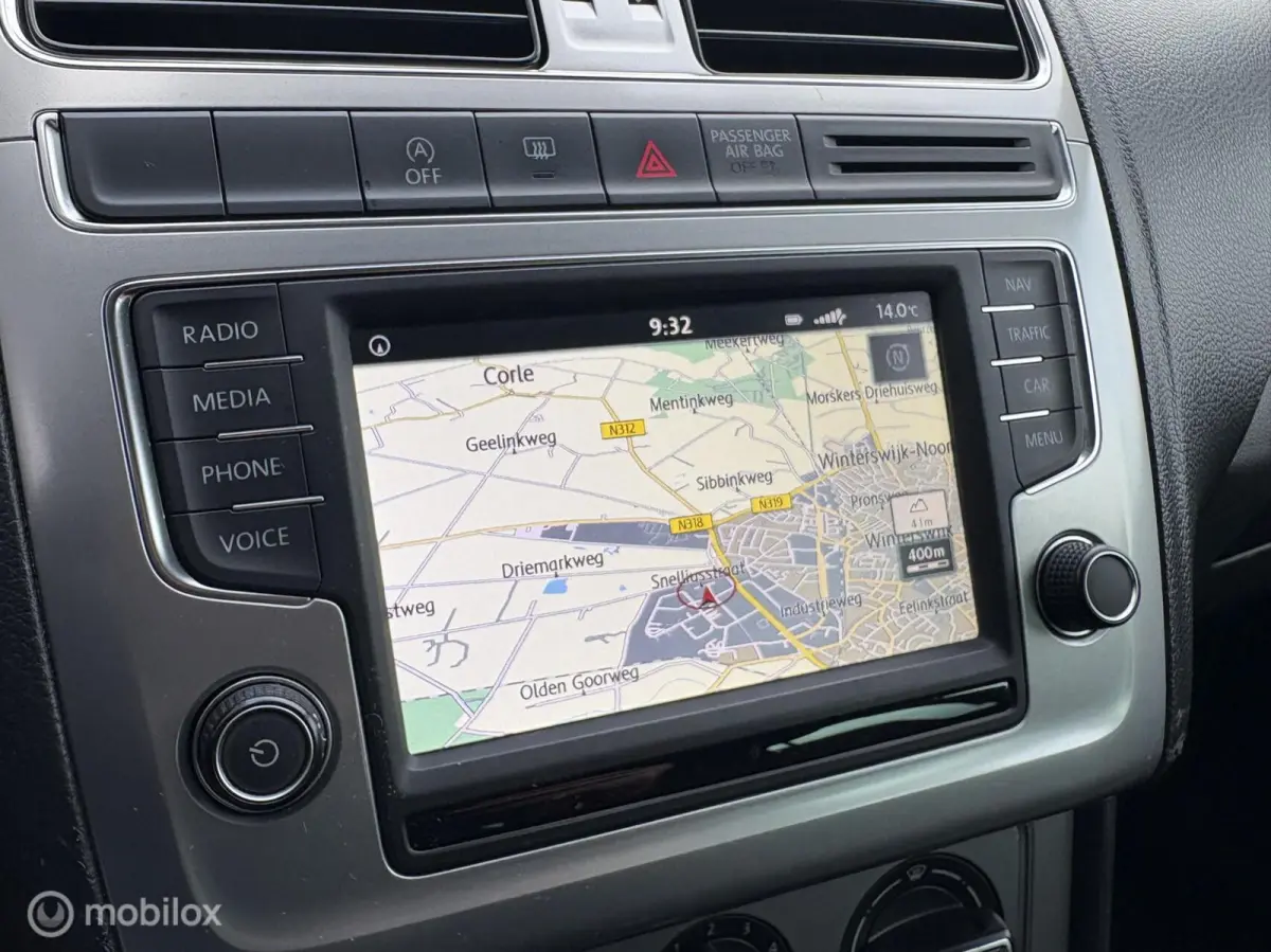 1.0 TSI Navi / 5-Drs / Airco / Bluetooth
