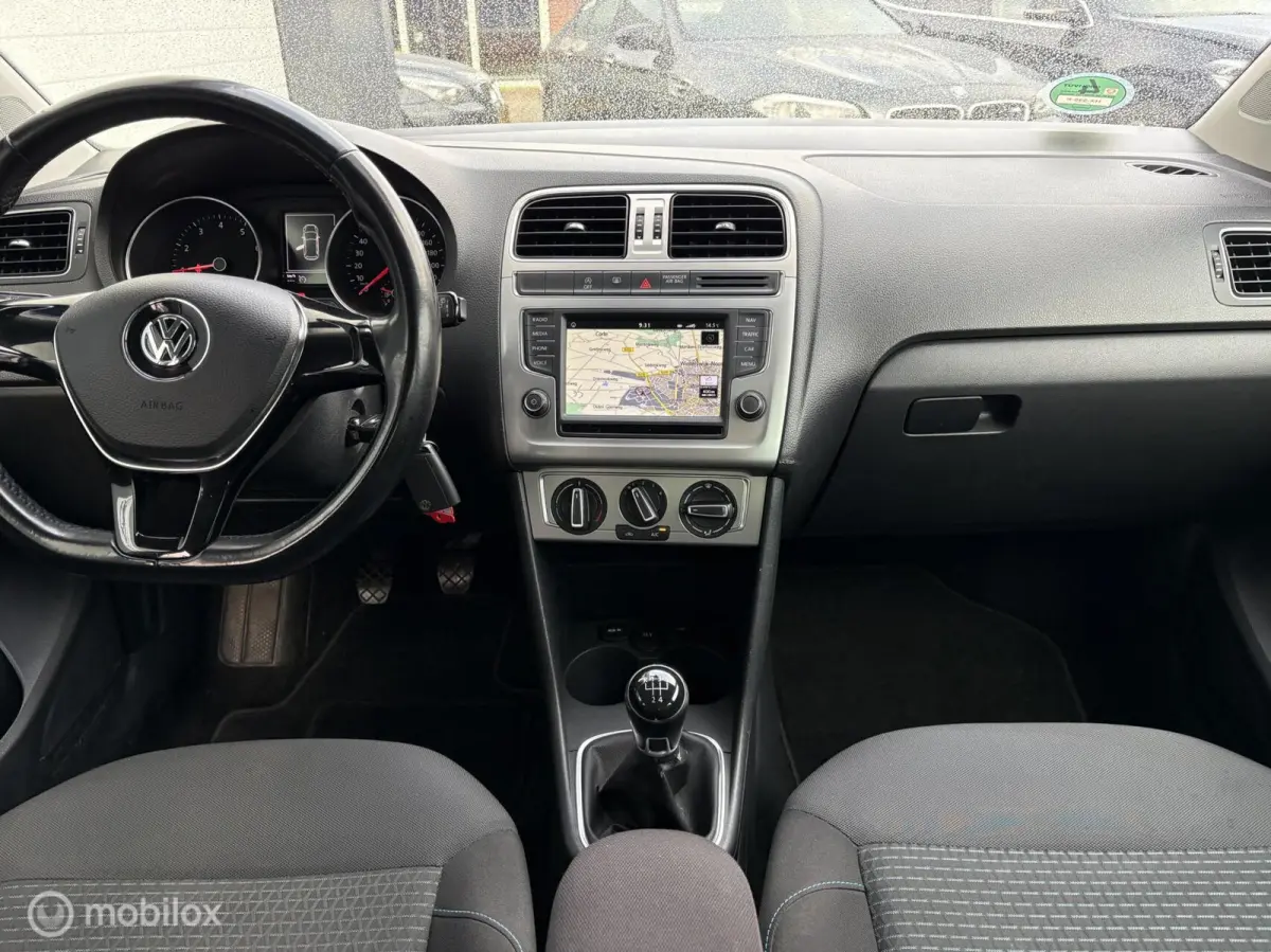 1.0 TSI Navi / 5-Drs / Airco / Bluetooth