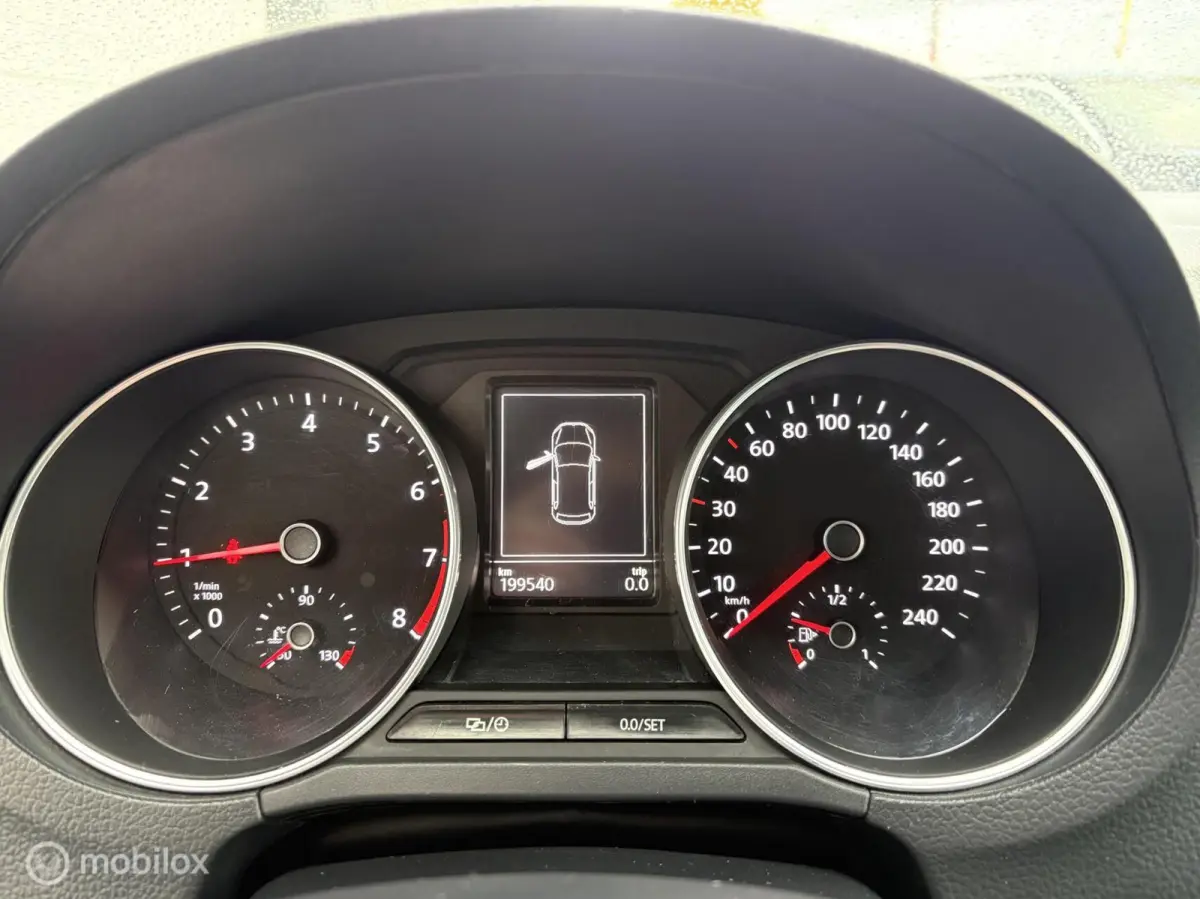 1.0 TSI Navi / 5-Drs / Airco / Bluetooth
