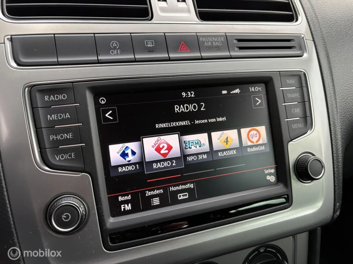 1.0 TSI Navi / 5-Drs / Airco / Bluetooth