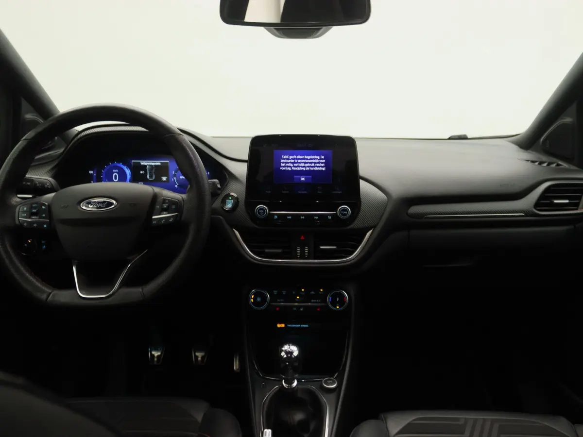1.0 EcoBoost ST-Line X | Apple Carplay/Android Auto | B&O | Achteruitrijcamera | Winterpakket| Lichtmetalen Velgen |